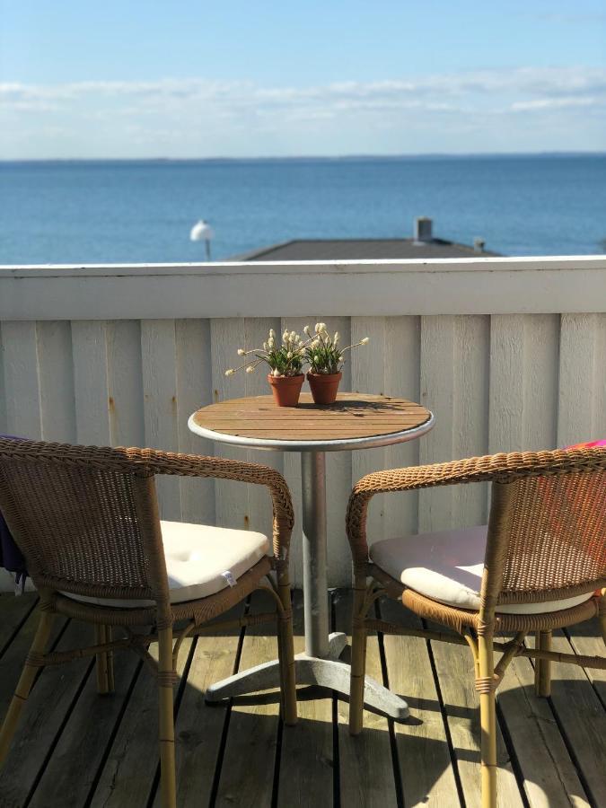 Ferienwohnung Dejligt Vaerelse Med Eget Bad Og Havudsigt Assens Exterior foto